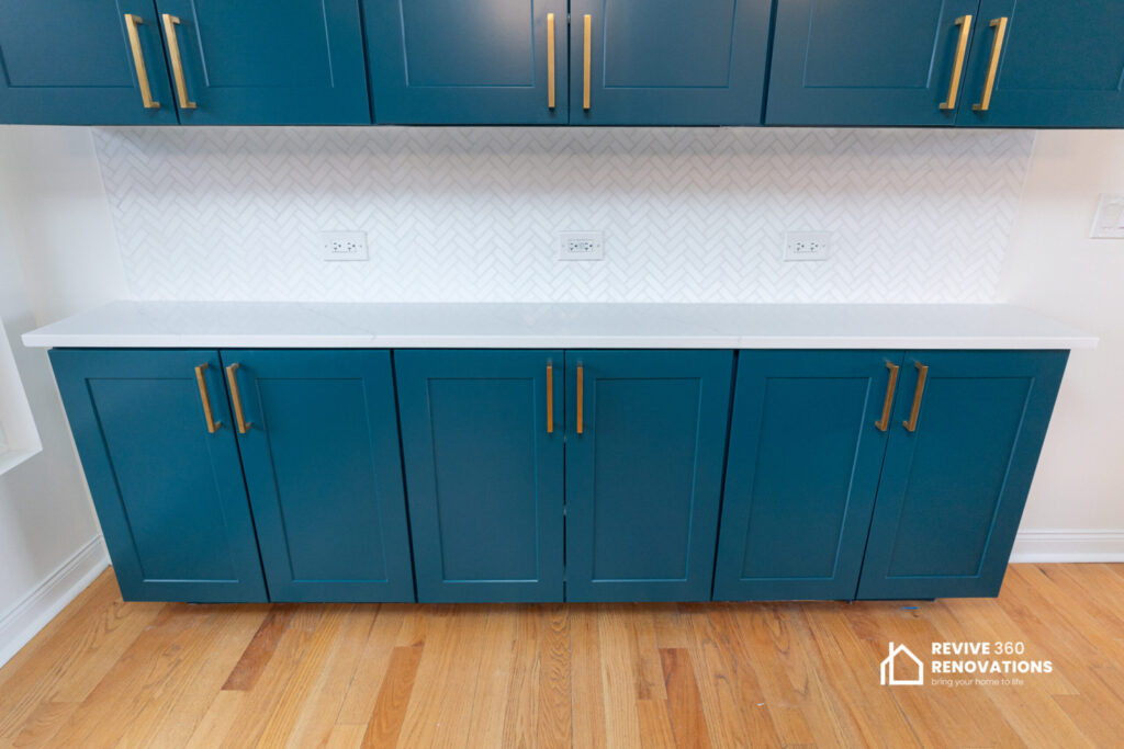 How to Choose the Perfect Finish for Cabinet Refinishing in Chicago